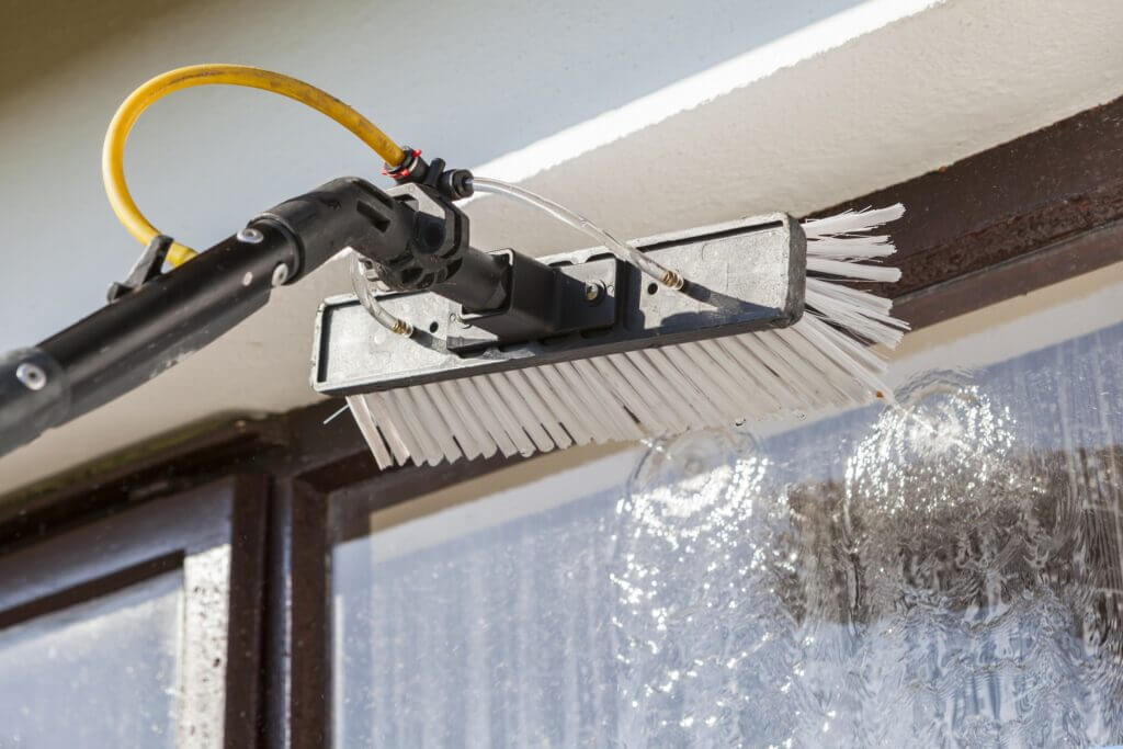 Equipment,For,Washing,And,Cleaning,The,Window,From,The,Outside